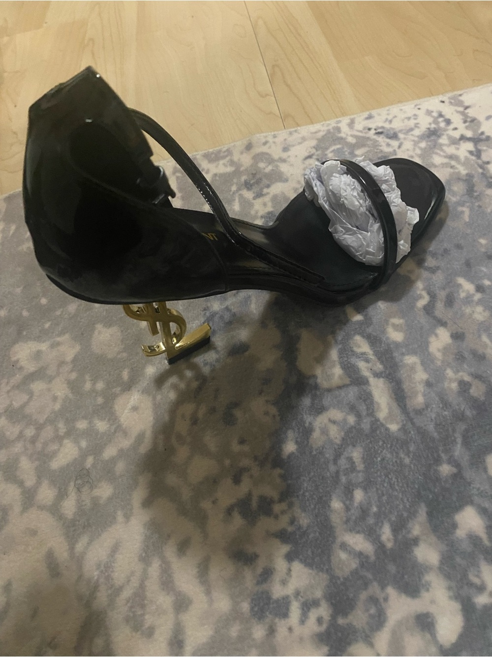 Yves Saint Laurent Black - Picture 2 of 3